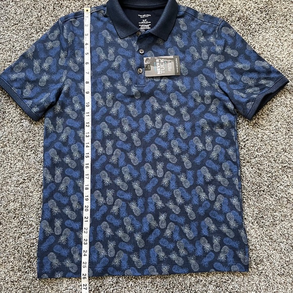 For the perfect untucked look! Van Heusen Men's size S/P Slim fit - Picture 10 of 13